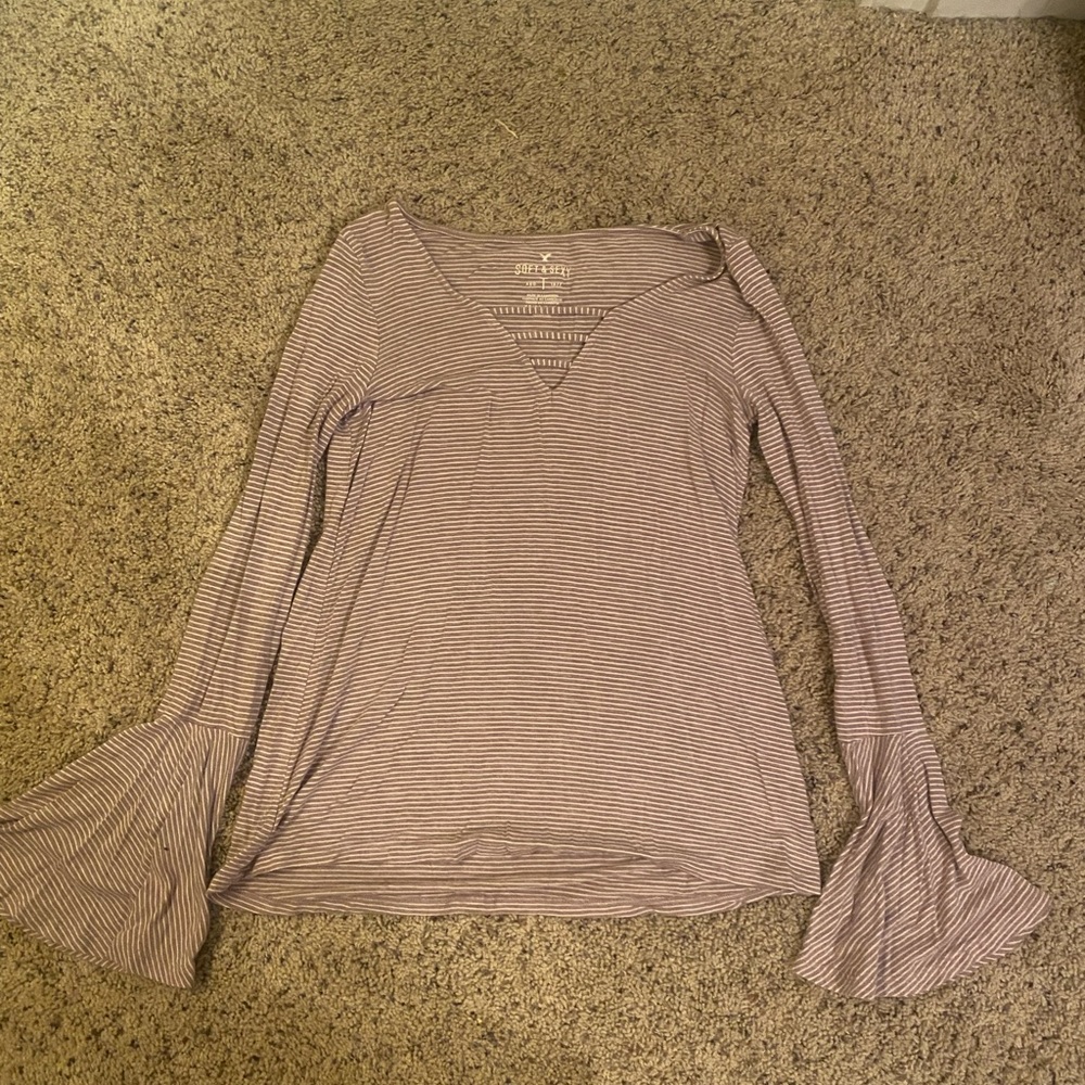 soft and sexy american eagle long sleeve with sleeve ruffles